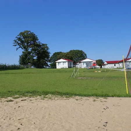 Cuma Camp Ferienhaus *